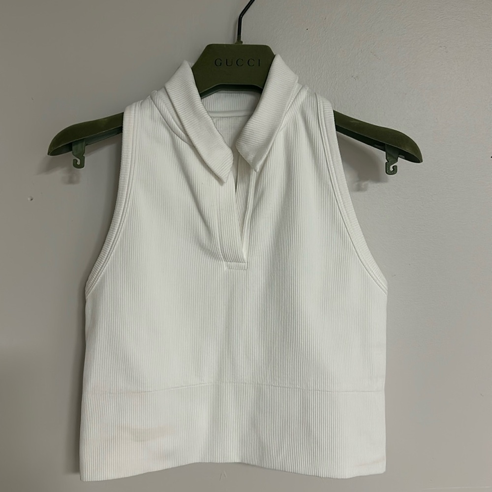 🤍🥥White sporty top with premium material, perfect 4✨🖤✨Pilates or any occasion!!!